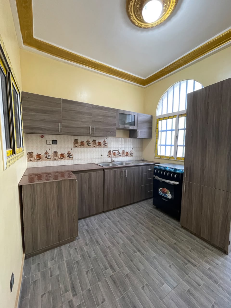 A LOUER - 3 CHAMBRE SALON MODERNE IDEALEMENT SITUEE A SANGUERA - SANYRAMA
