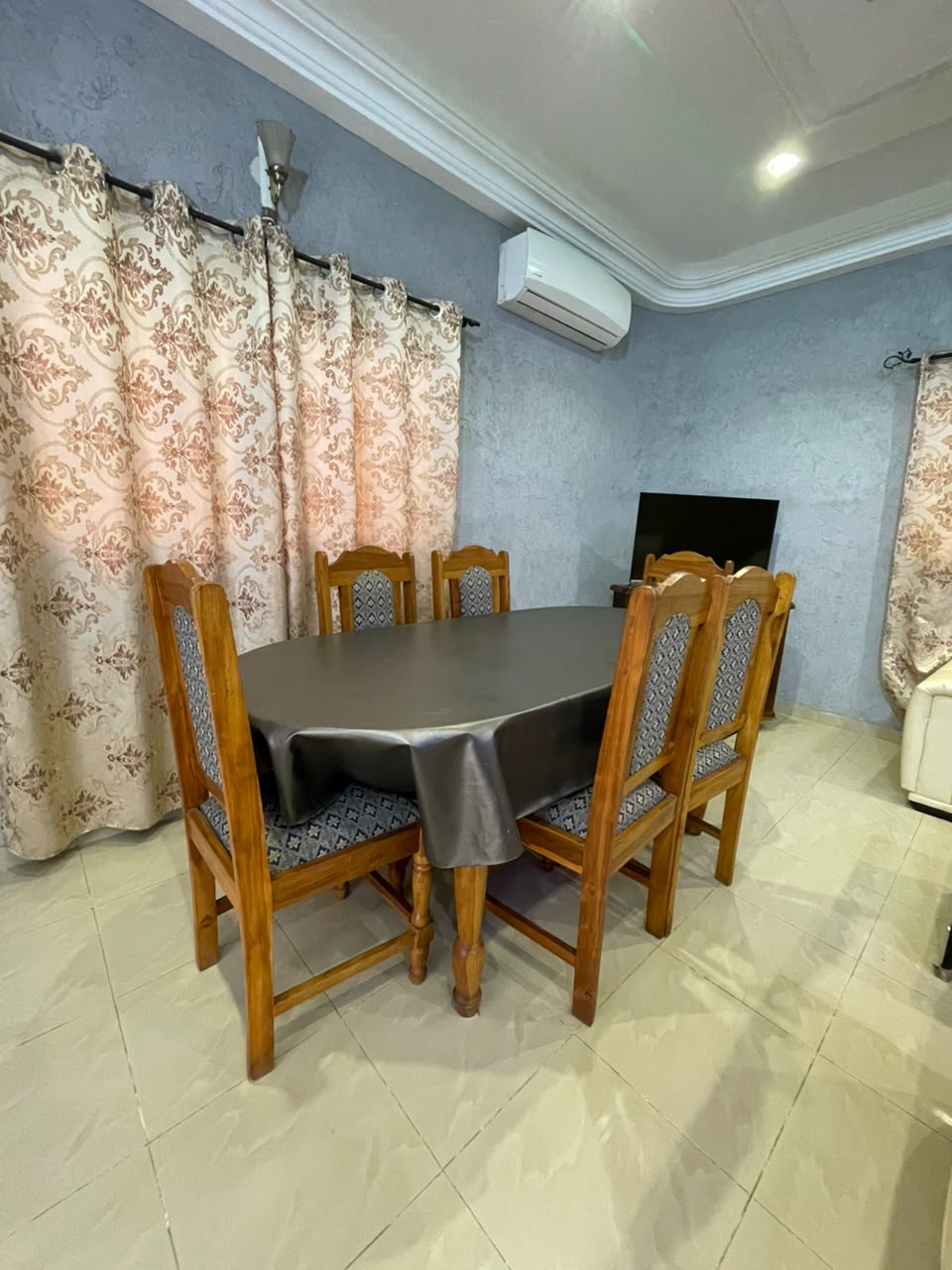 A LOUER - VILLA MODERNE IDEALEMENT SITUEE A TOTSI