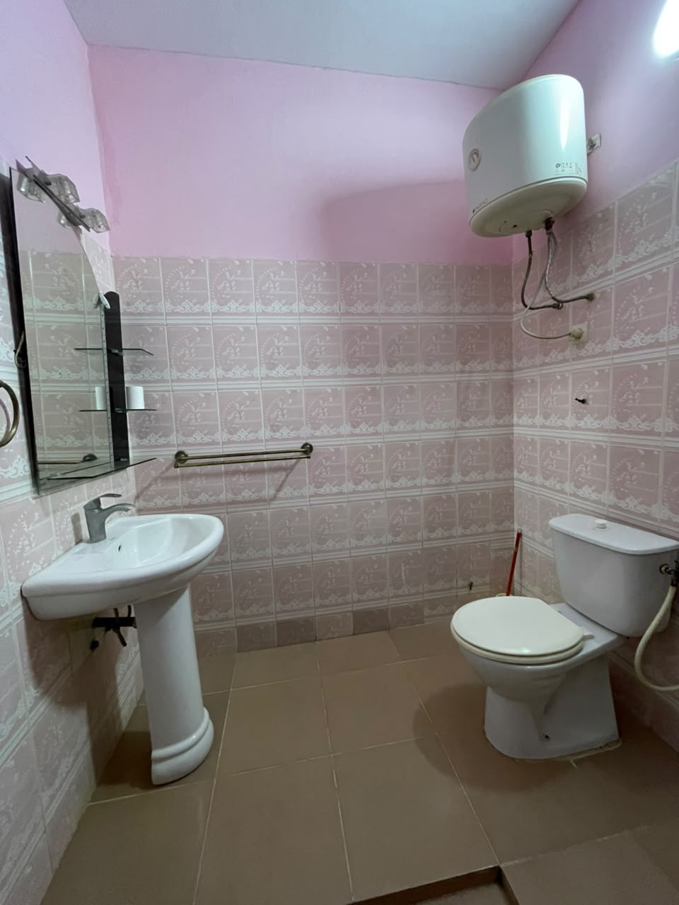 A LOUER - VILLA MODERNE IDEALEMENT SITUEE A TOTSI