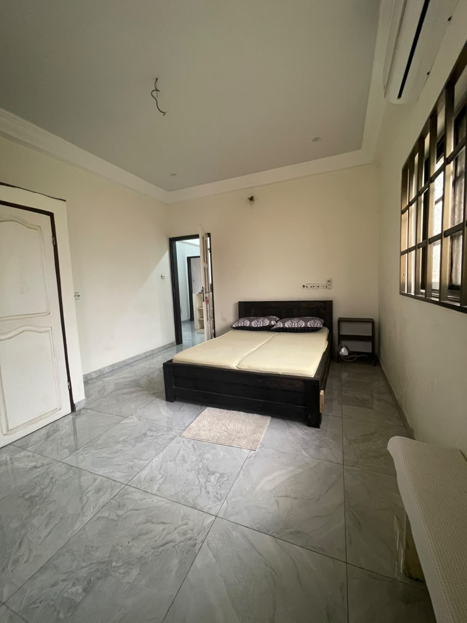 A LOUER - VILLA MODERNE IDEALEMENT SITUEE A AGBAVI