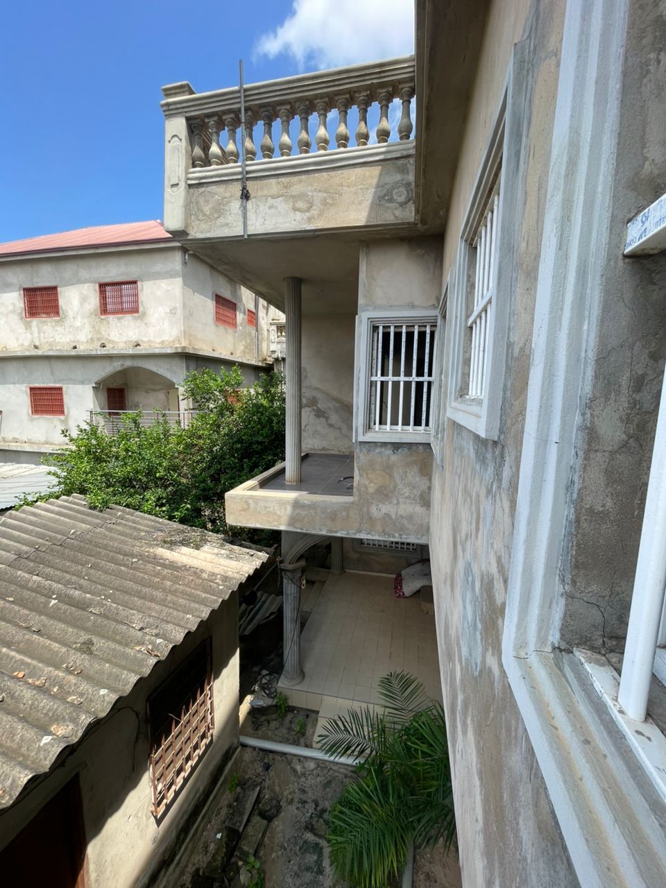 A LOUER - UNE MAISON EN COURS DE FINITION SITUE A SAGBADO