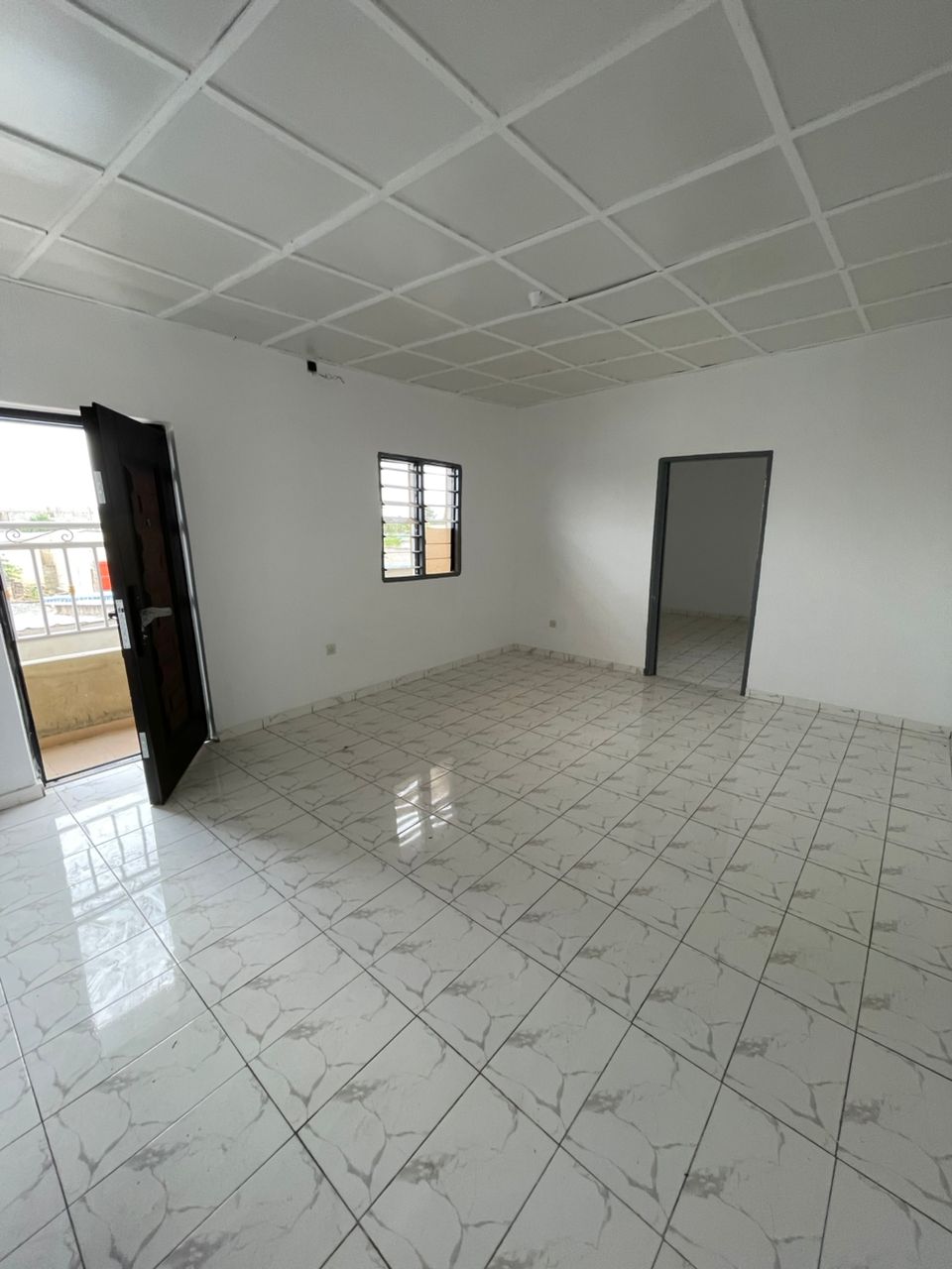 A LOUER - UNE CHAMBRE SALON A TSIKPLONOU CONDJI