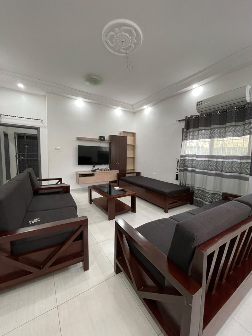 A LOUER - VILLA QUATRE CHAMBRES SALON A ADIDOGOMÉ CITE MOKPOKPO