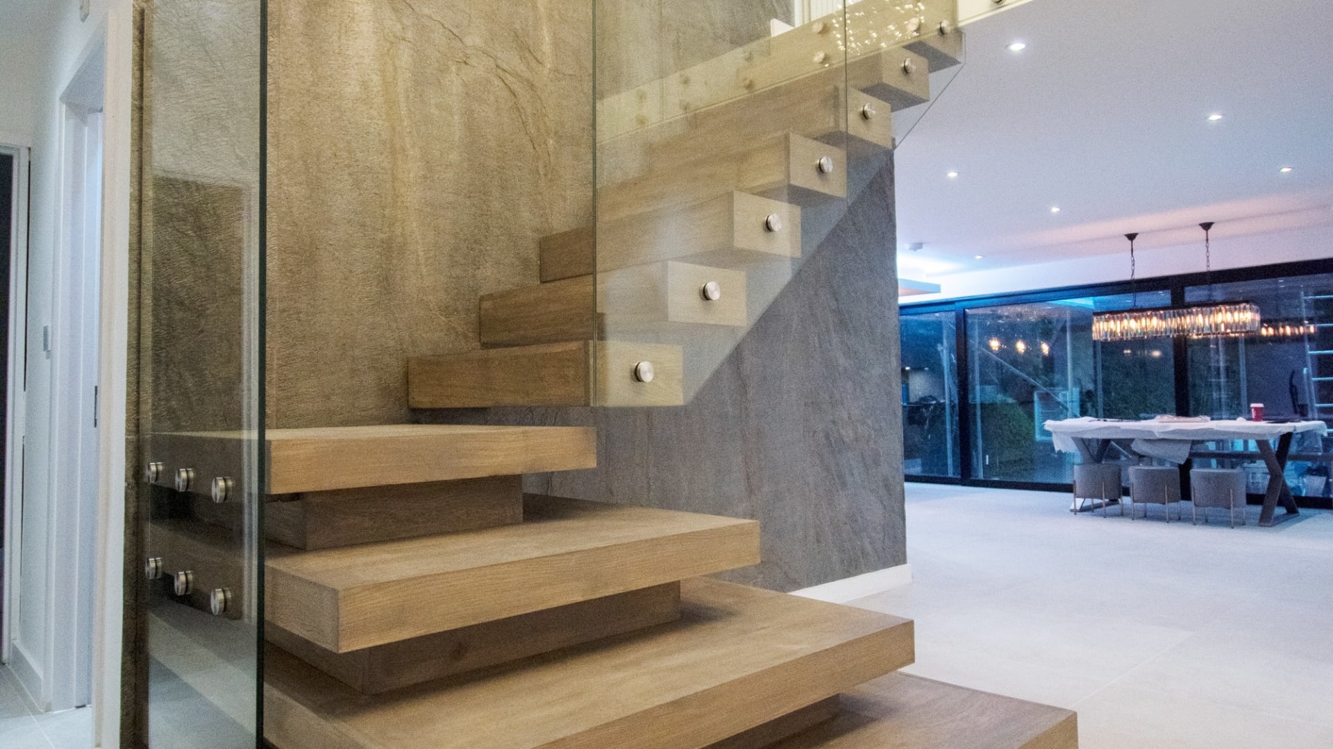 Meeta — finished floating / cantilever staircase by CAworks