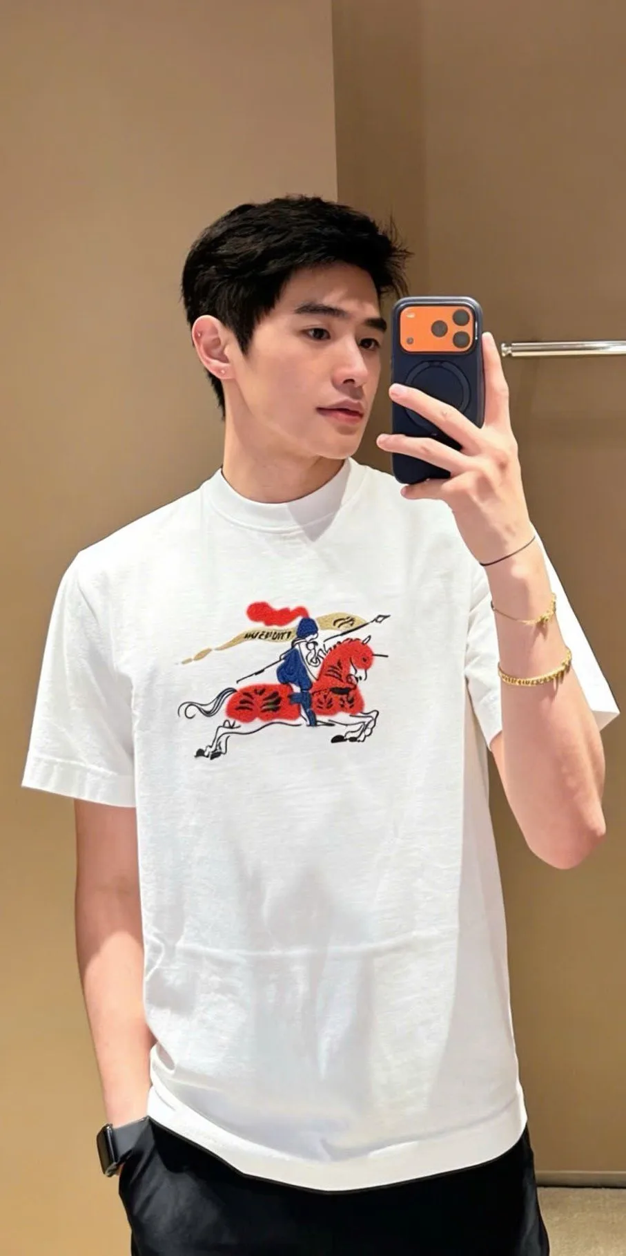 Áo phông nam màu trắng Burberry mã 8 BBR sang chảnh quá đỉnh