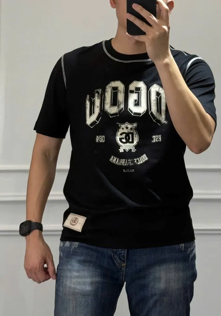 Áo phông Dolce Gabbana nam màu đen mã 11b luxury style hoàn hảo Áo phông Dolce Gabbana nam màu đen mã 11b luxury style hoàn hảo