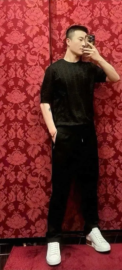 Áo cộc DG Dolce Gabbana đen mã 30 nam chất lượng tốt cao cấp Áo cộc DG Dolce Gabbana đen mã 30 nam chất lượng tốt cao cấp