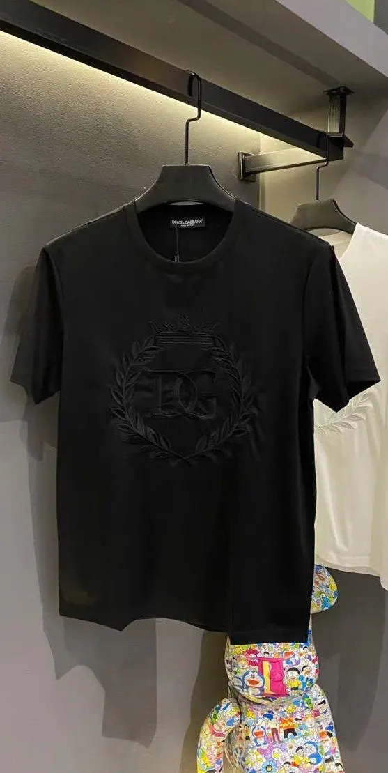 Áo phông nam màu đen Dolce Gabbana mã 46 hàng độc thu hút cao cấp