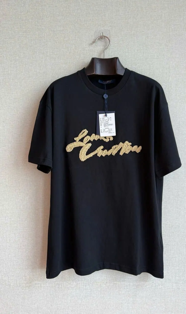 Áo phông Louis Vuitton nam đen limited edition LV mã 15 đỉnh cao Áo phông Louis Vuitton nam đen limited edition LV mã 15 đỉnh cao