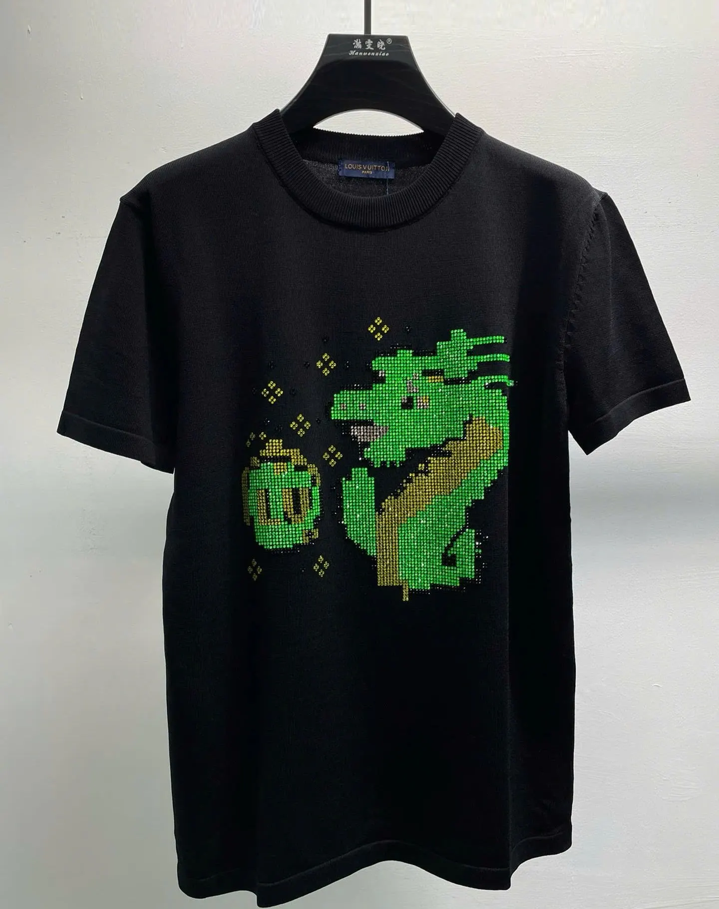 Áo Louis Vuitton đen phông nam mã 5 limited stock ấn tượng cao cấp