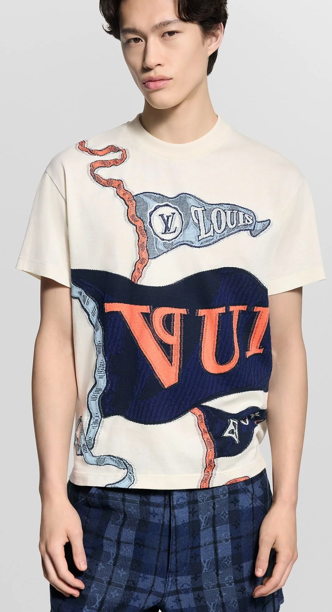 Áo phông Louis Vuitton nam trắng mã 19 LV Like Authentic hợp lý