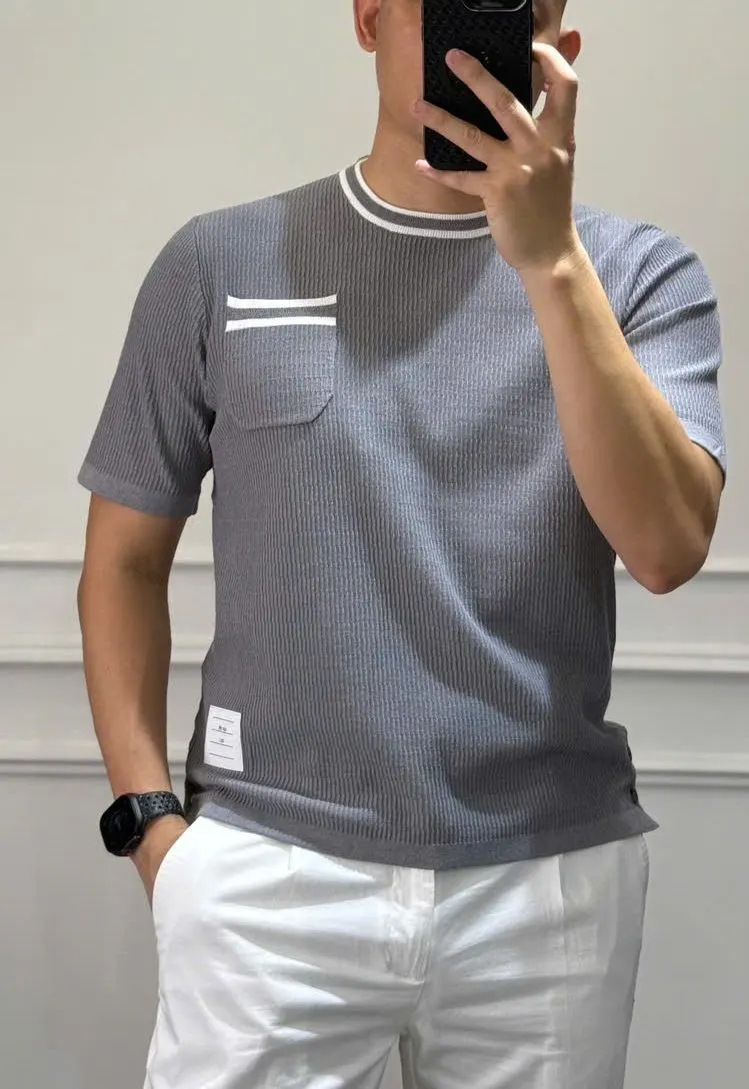 Áo thun Thom Browne nam ghi xám mã 1b high class đáng tiền sang trọng