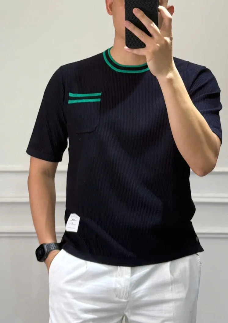 Áo phông nam màu xanh Thom Browne mã 1b chuẩn Like Authentic đẳng cấp Áo phông nam màu xanh Thom Browne mã 1b chuẩn Like Authentic đẳng cấp