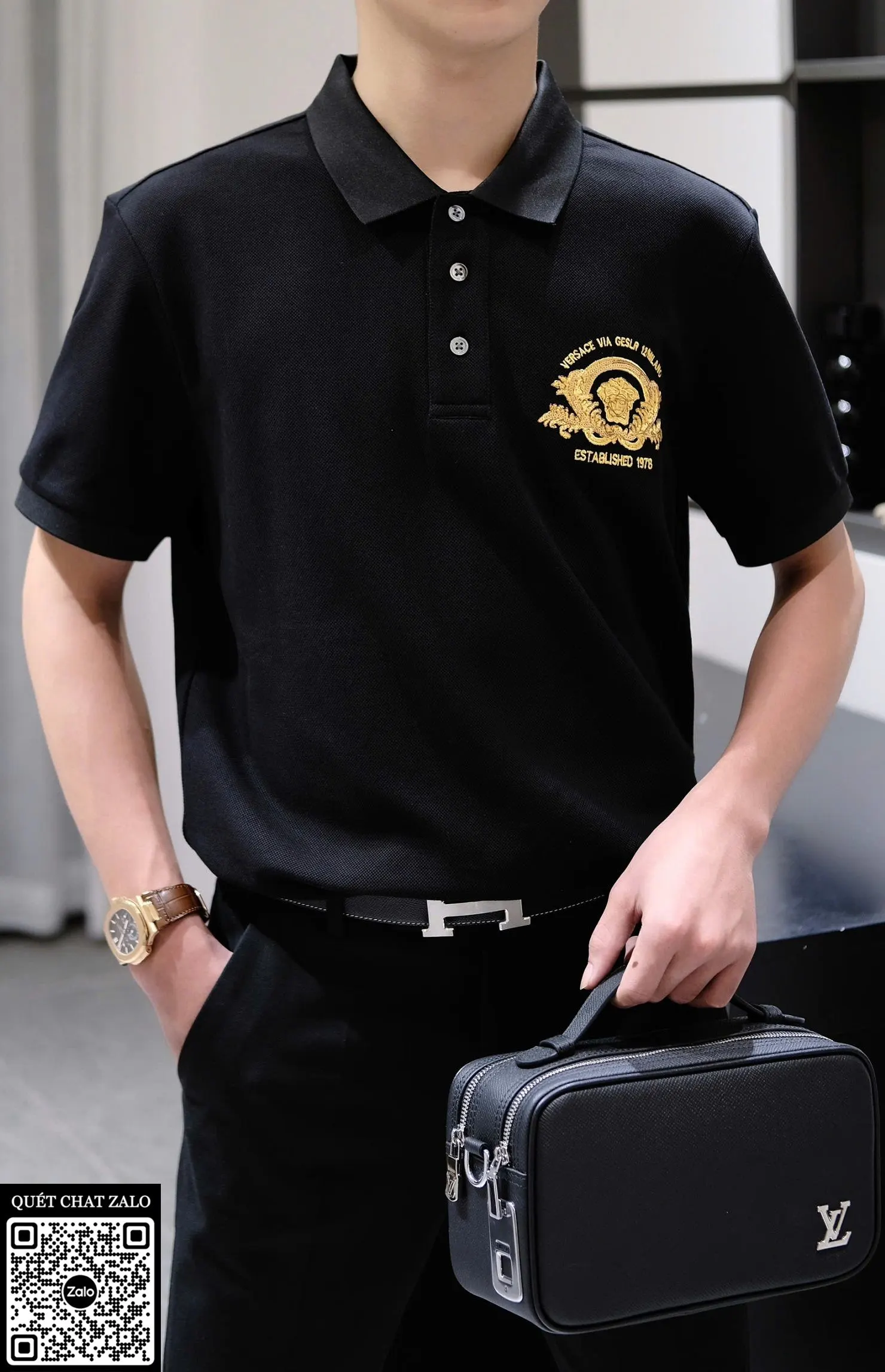 Áo polo nam màu đen Versace mã 4 đỉnh cao phong cách thượng lưu