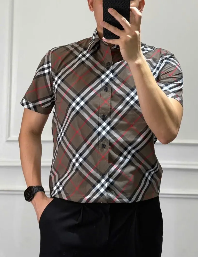 Áo sơ mi nam ngắn tay Burberry kẻ caro nâu BBR mã 3 được đánh giá xuất Áo sơ mi nam ngắn tay Burberry kẻ caro nâu BBR mã 3 được đánh giá xuất