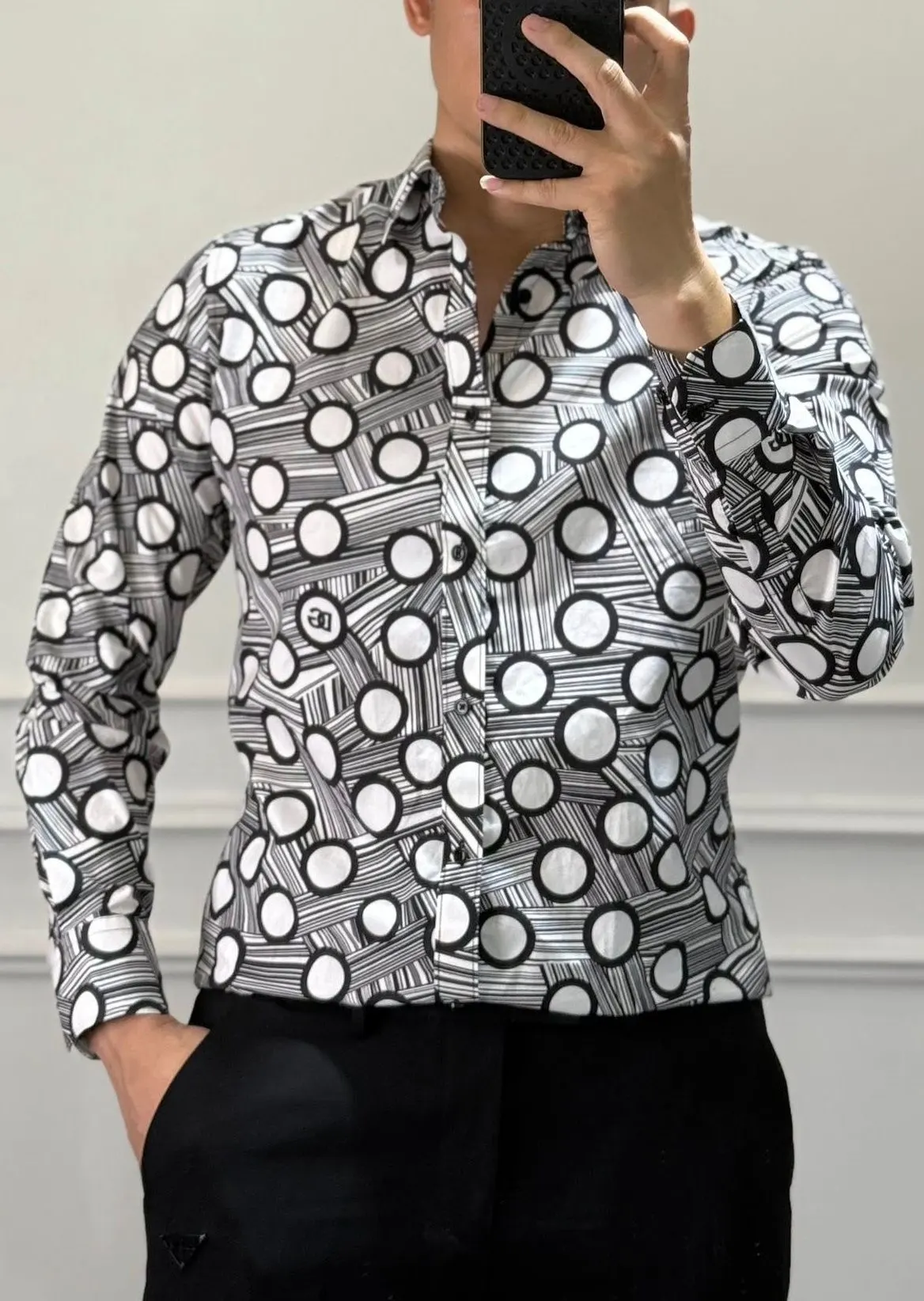 Áo sơ mi nam màu đen Dolce Gabbana tay dài mã 1 lịch lãm nhã nhặn Áo sơ mi nam màu đen Dolce Gabbana tay dài mã 1 lịch lãm nhã nhặn