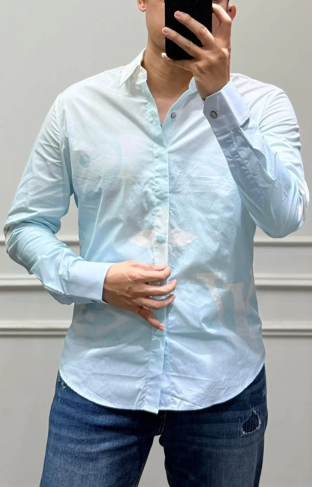 Sơ mi LV xanh áo tay dài nam mã 1b thượng lưu tinh xảo cao cấp mực Sơ mi LV xanh áo tay dài nam mã 1b thượng lưu tinh xảo cao cấp mực