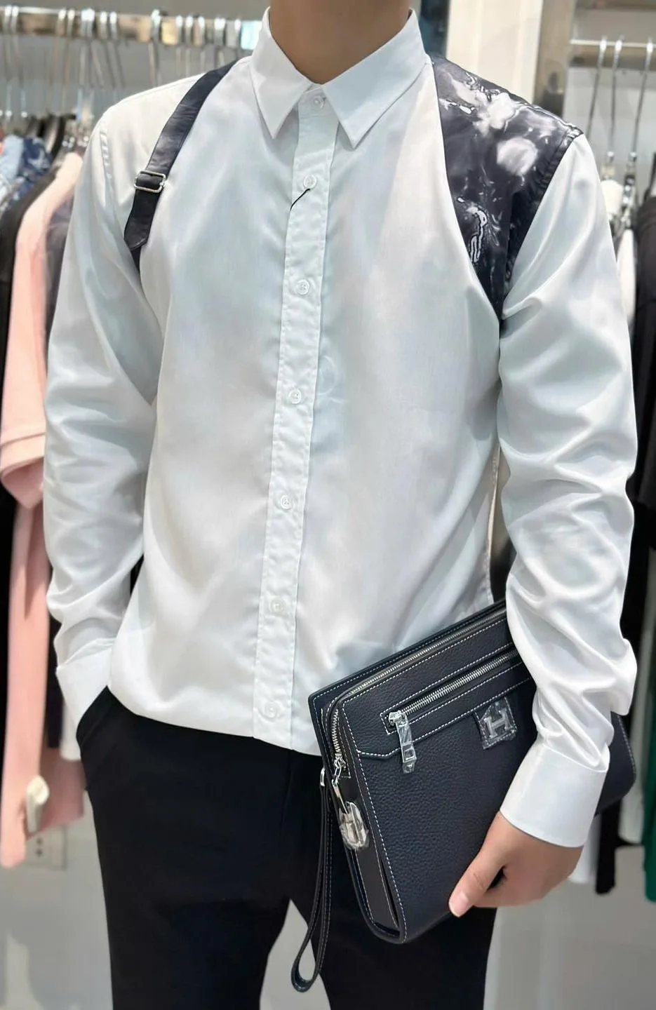 Áo sơ mi nam màu trắng McQueen tay dài mã 3 tinh tế đẳng cấp