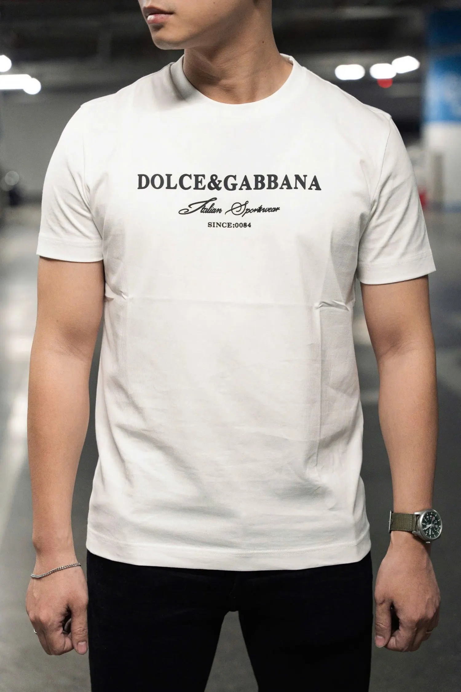 Mua áo thun trắng nam Dolce mã 3 phong cách nam sang trọng