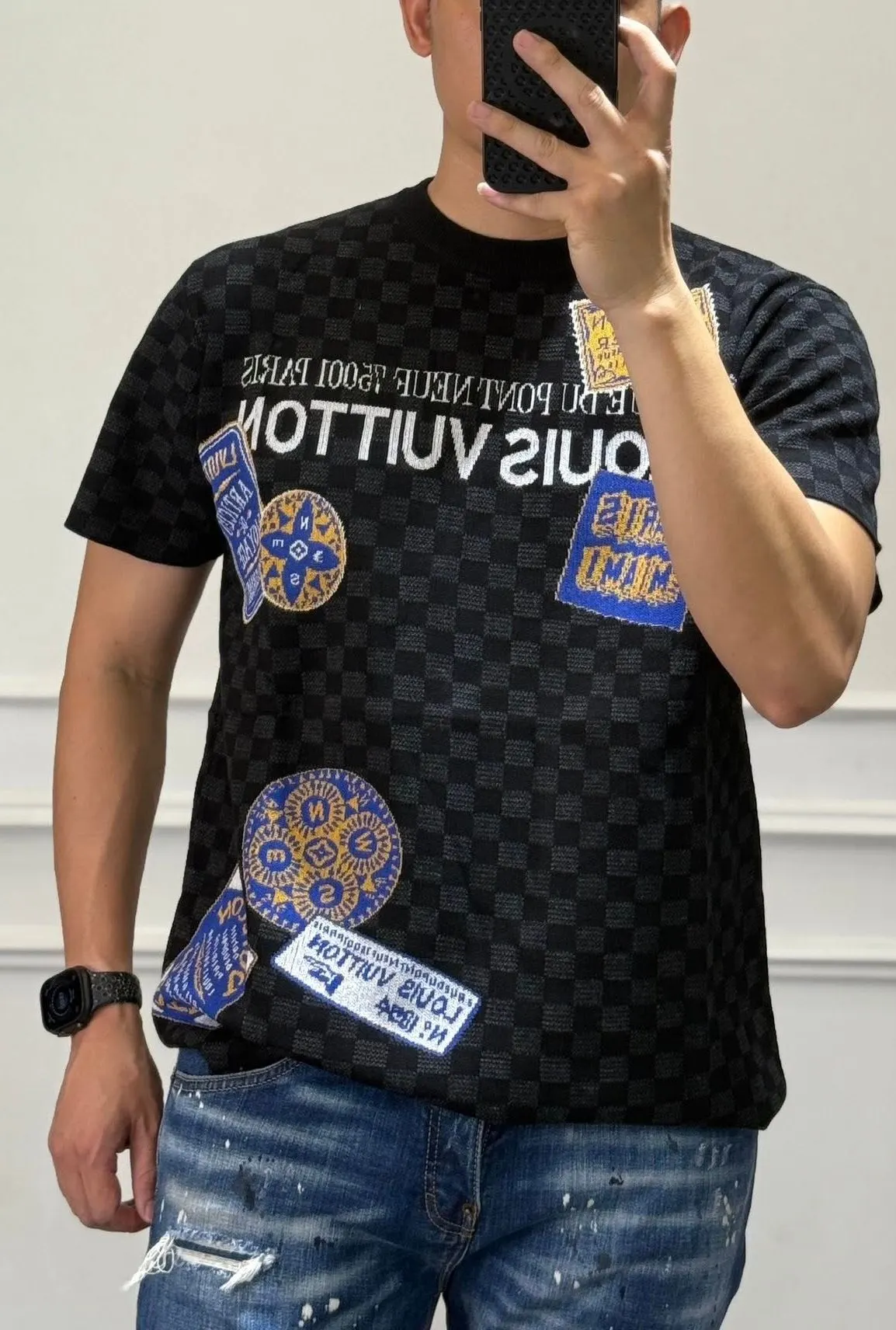 Áo thun LV đen mã 11b nam nữ—phong cách thanh lịch đúng chuẩn