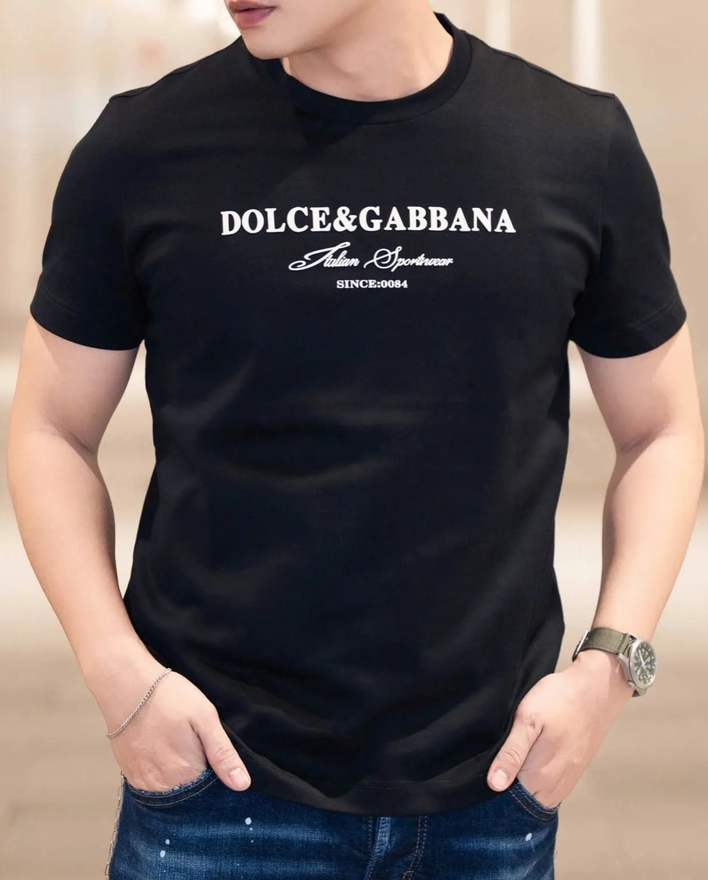 Áo thun đen cổ tròn mã 6 DG phong cách luxury năng động cho nam nữ