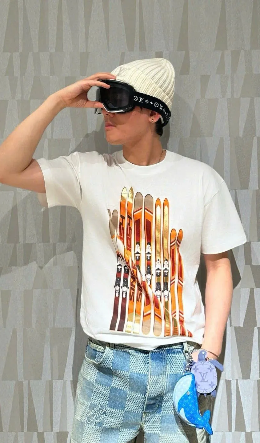 Áo Louis Vuitton trắng mã 2 – Áo phông cổ tròn nam nữ đỉnh của chóp