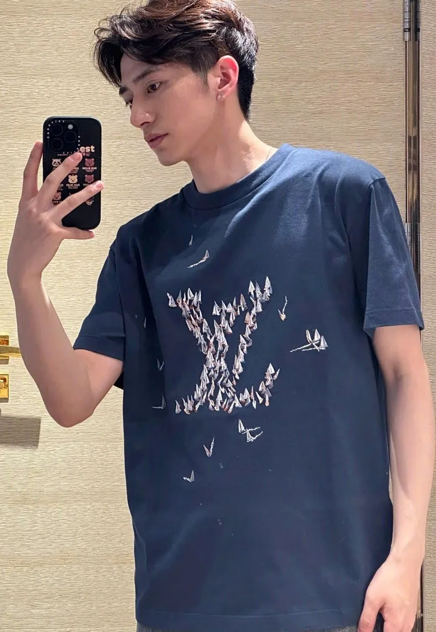 Áo LV xanh lá mã 11 nam nữ cổ tròn Louis Vuitton đẹp và chất lượng