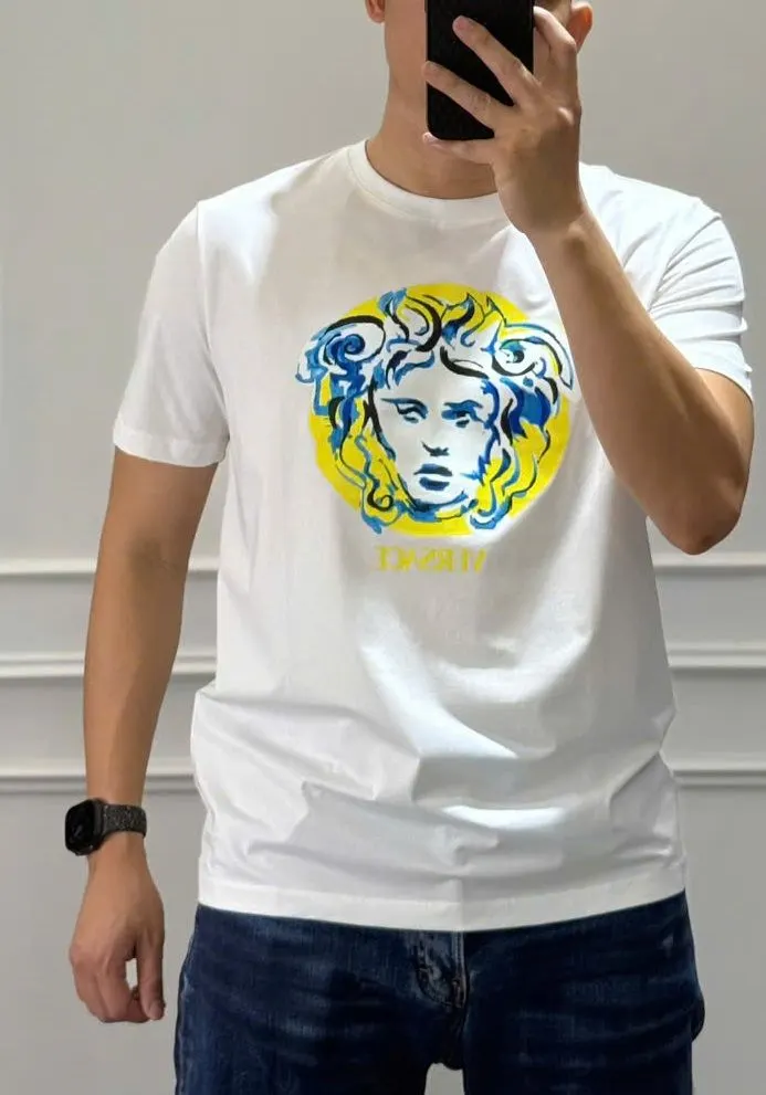 Áo thun trắng cao cấp Versace cổ tròn nam nữ mã 3 sang trọng tinh tế Áo thun trắng cao cấp Versace cổ tròn nam nữ mã 3 sang trọng tinh tế