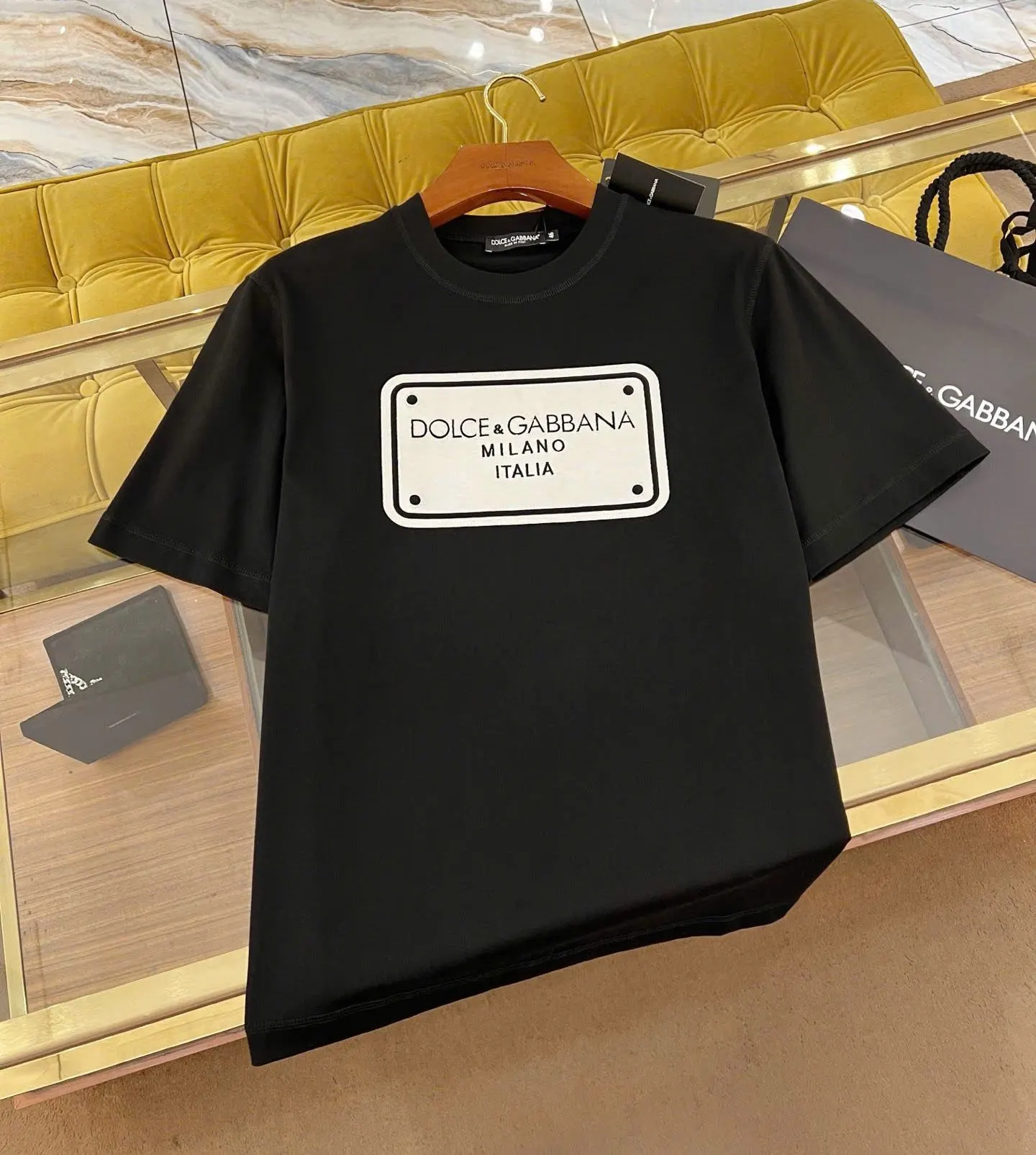 Áo thun Dolce Gabbana phông đen DG mã 20 nam thượng lưu đa năng