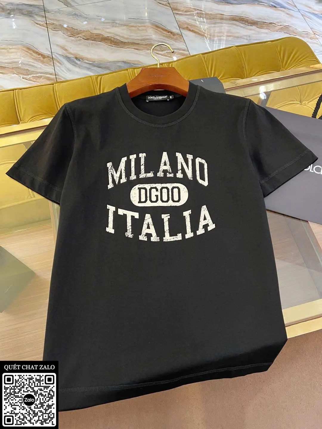 Áo phông nam màu đen Dolce Gabbana mã 24 DG tinh xảo bản giới hạn Áo phông nam màu đen Dolce Gabbana mã 24 DG tinh xảo bản giới hạn