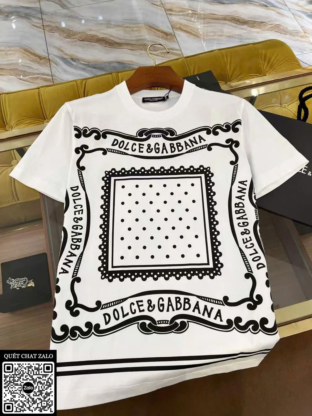 Áo phông nam màu trắng DG Dolce mã 4 phong cách mới mẻ cao cấp Áo phông nam màu trắng DG Dolce mã 4 phong cách mới mẻ cao cấp