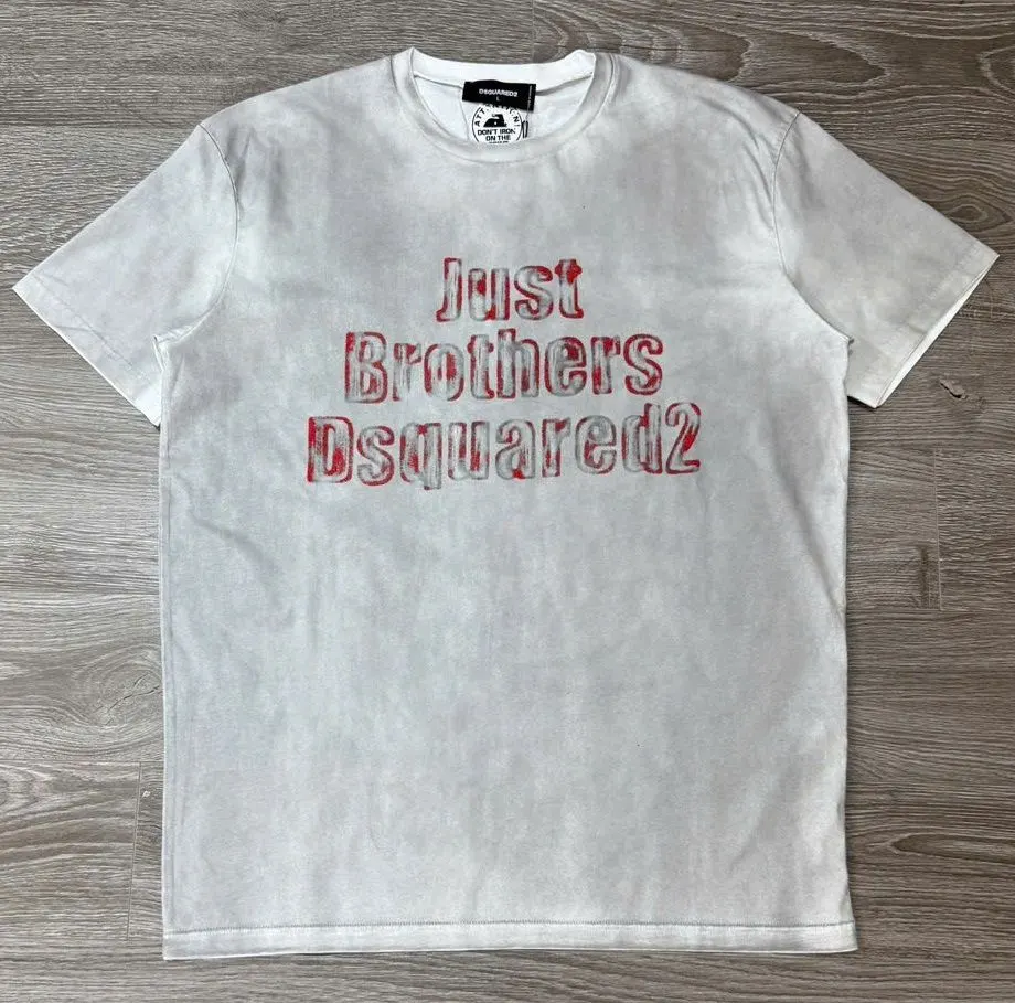 Áo thun nam Dsquared2 chính hãng màu ghi xám mã 2 nổi bật cao cấp Áo thun nam Dsquared2 chính hãng màu ghi xám mã 2 nổi bật cao cấp