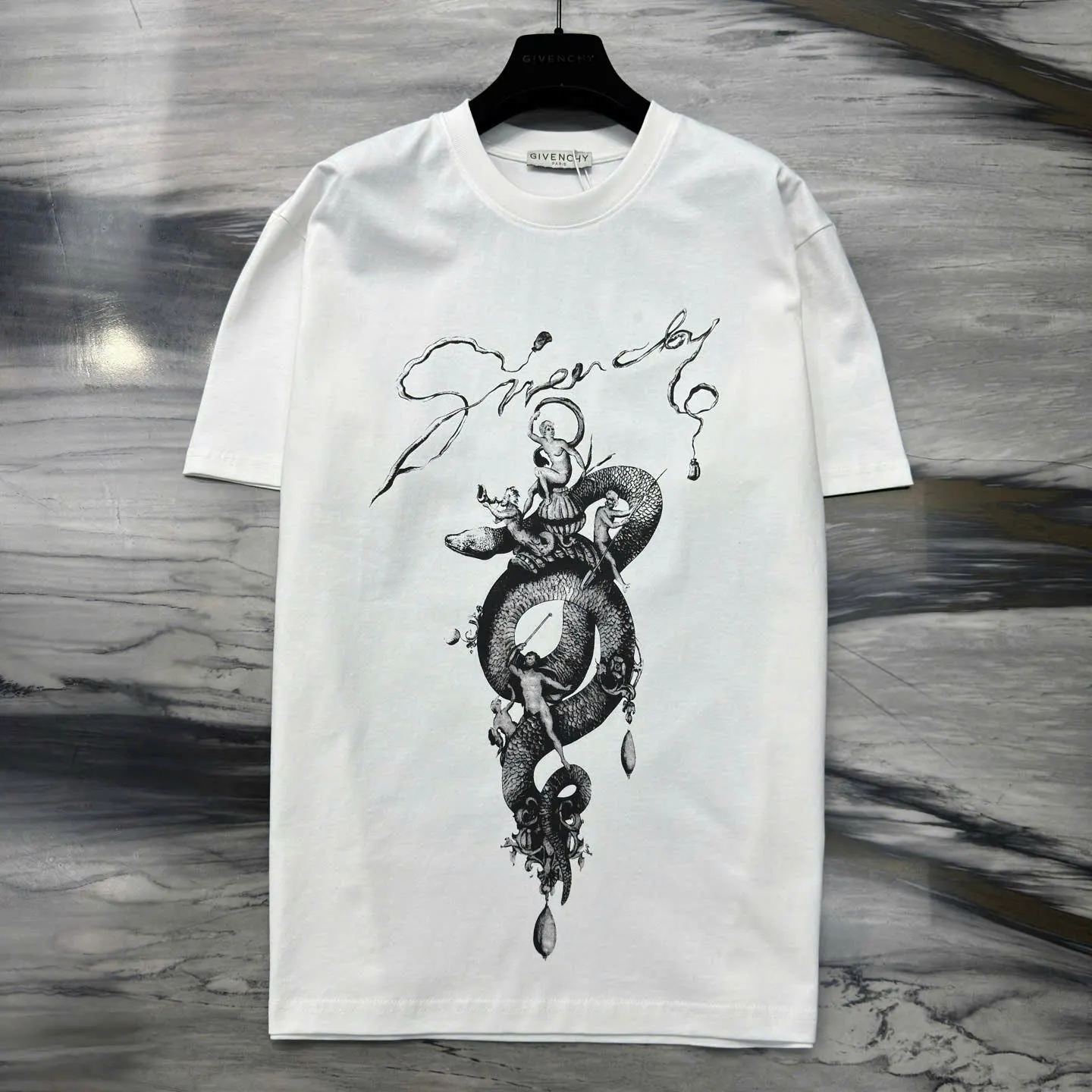 Áo phông Givenchy trắng mã 4 nam gọn gàng exclusive collection gọn