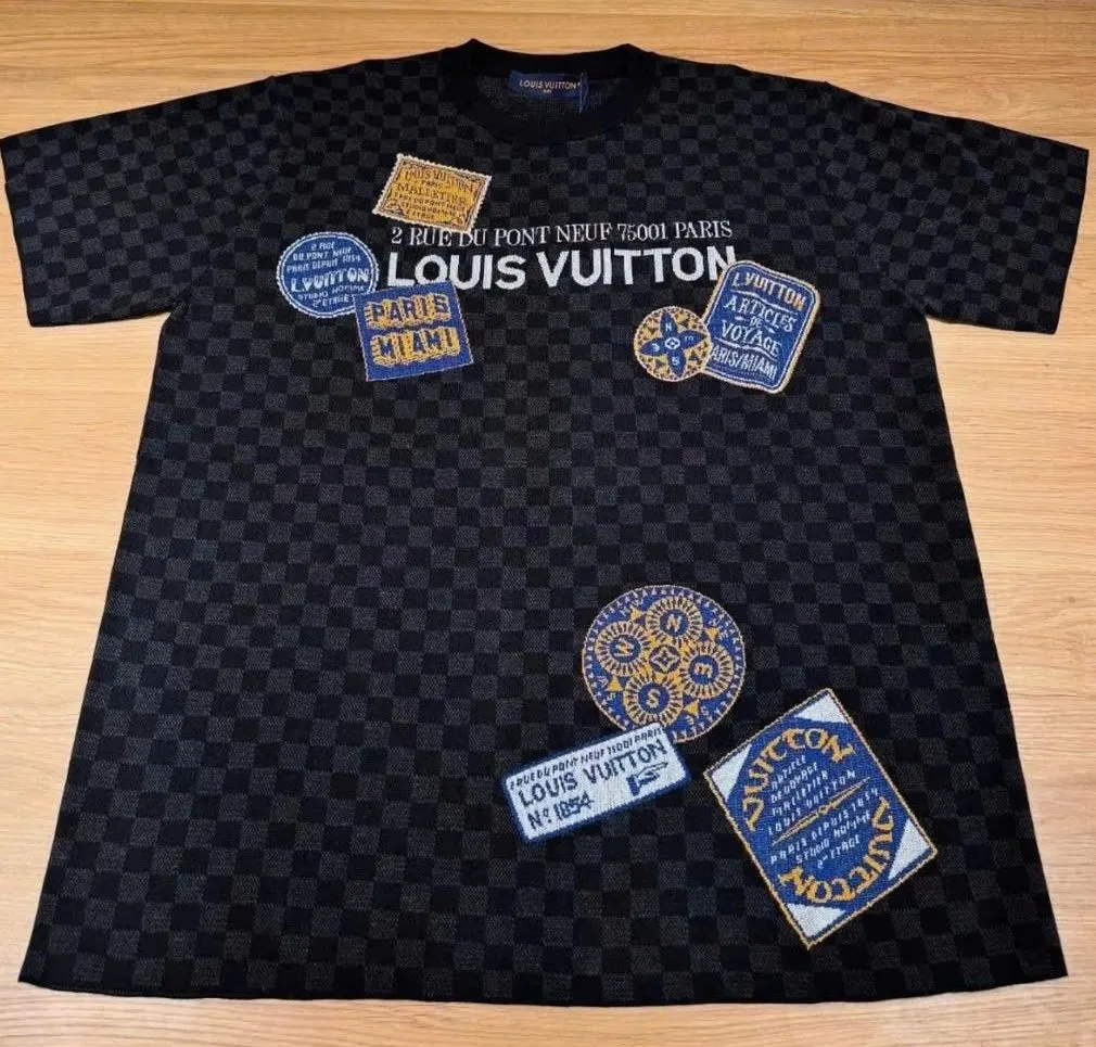 Áo thun LV nam đen mã 11 phong cách năng động Like Authentic Áo thun LV nam đen mã 11 phong cách năng động Like Authentic