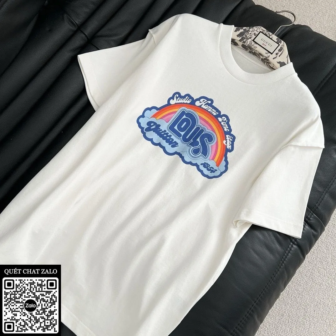 Áo phông nam màu trắng Louis Vuitton đám mây mã 1 cao cấp dễ phối Áo phông nam màu trắng Louis Vuitton đám mây mã 1 cao cấp dễ phối