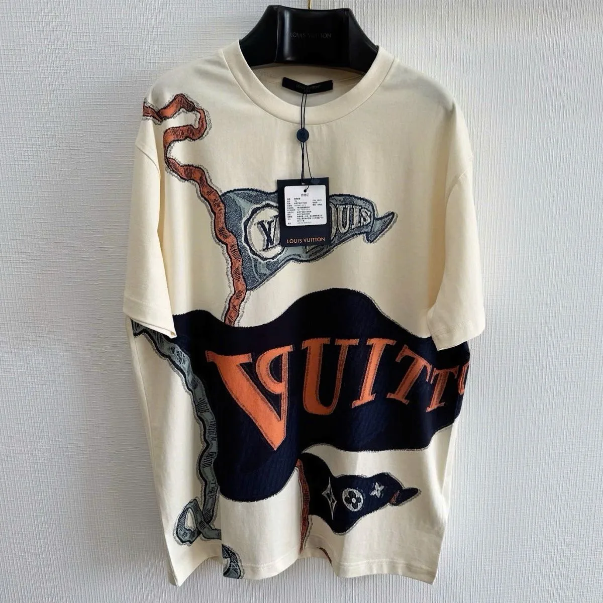 Áo phông Louis Vuitton nam trắng mã 19 LV Like Authentic hợp lý