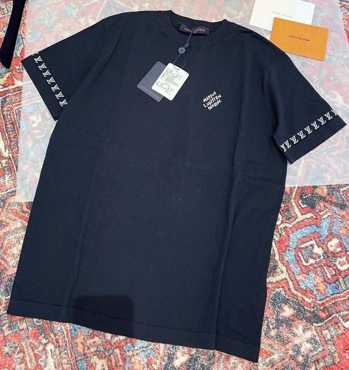 Áo phông nam màu xanh LV Louis Vuitton mã 1 Vip Like Authentic tỉ mỉ