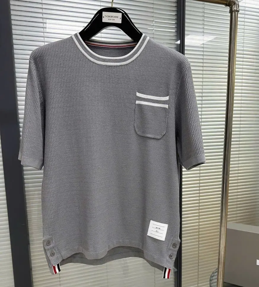 Áo thun Thom Browne nam ghi xám mã 1b high class đáng tiền sang trọng