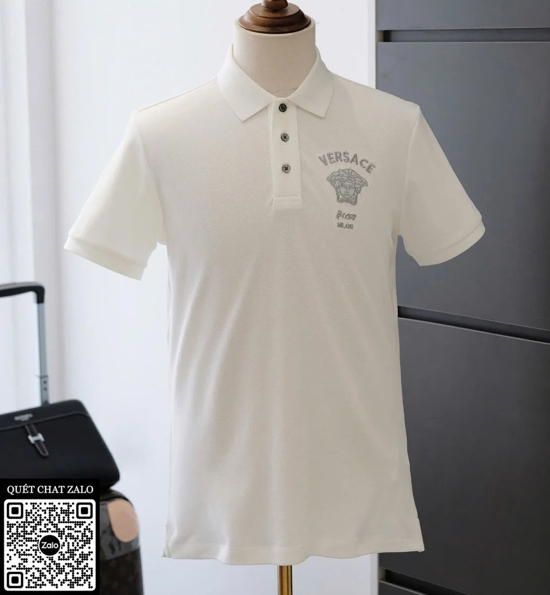 Áo polo nam màu trắng Versace mã 5 hàng xịn hoàn thiện tốt cao Áo polo nam màu trắng Versace mã 5 hàng xịn hoàn thiện tốt cao