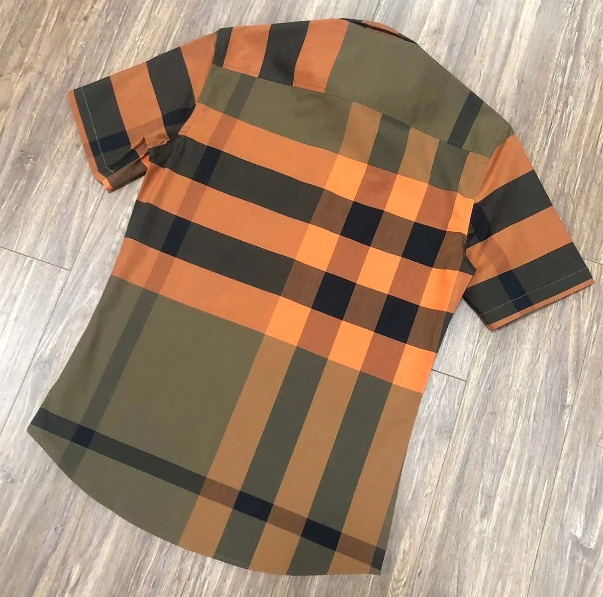 Áo sơ mi nam Burberry màu cam tay ngắn mã 10 thượng hạng ngất ngây cao cấp