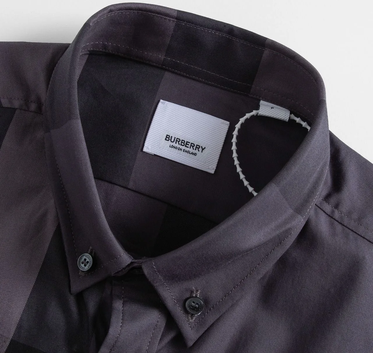 Áo sơ mi sọc Burberry nam màu xám kẻ caro tay ngắn mã 19 phù hợp Áo sơ mi sọc Burberry nam màu xám kẻ caro tay ngắn mã 19 phù hợp