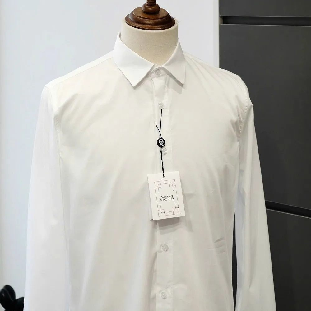 Áo sơ mi nam màu trắng McQueen tay dài mã 1 đỉnh cao độc đáo