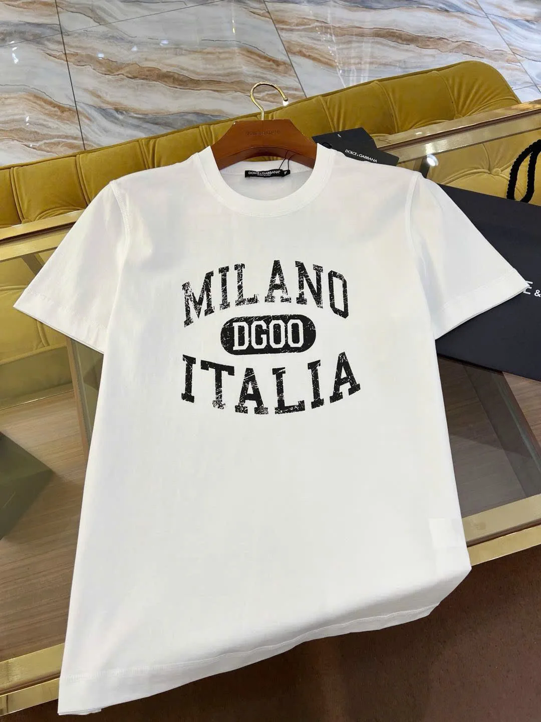 Áo phông trắng cổ tròn tuyệt phẩm DG mã 18 nam hợp thời áo thun