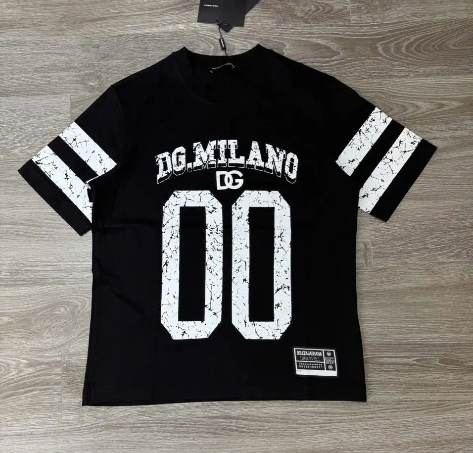 Áo phông màu đen Dolce Gabbana cổ tròn mã 2b phong cách mới mẻ tuyệt hảo