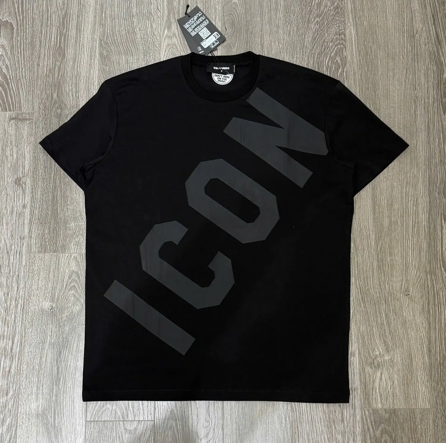 Áo phông Dsquared2 ao phong den nam cổ tròn mã 1 limited stock hợp lý Áo phông Dsquared2 ao phong den nam cổ tròn mã 1 limited stock hợp lý