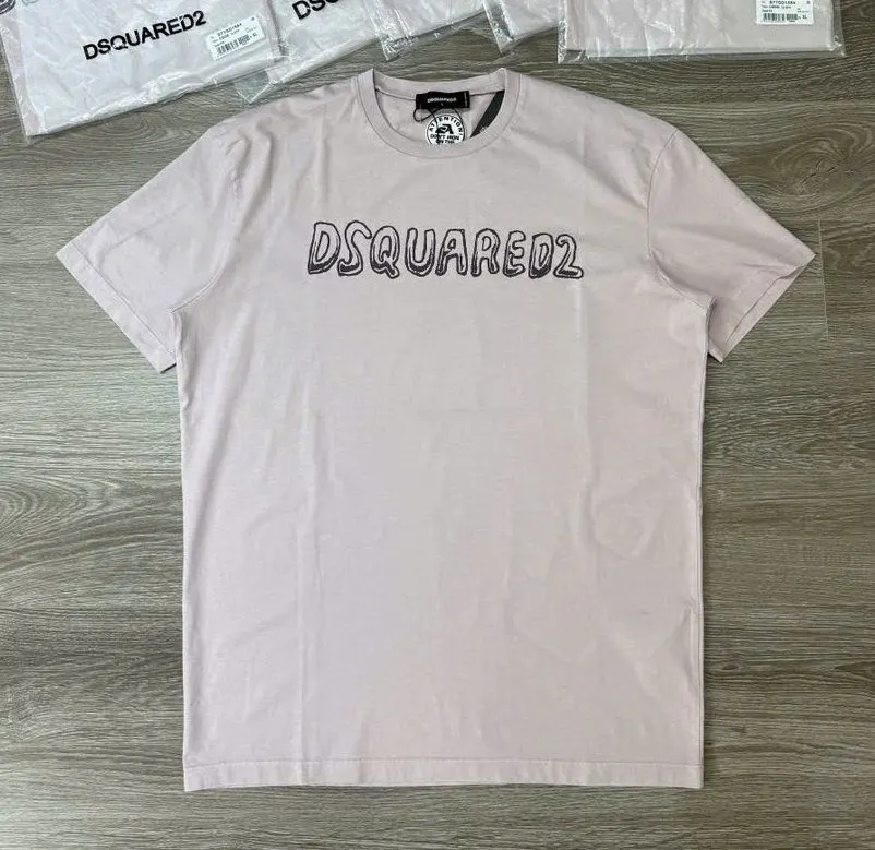 Áo phông màu hồng Dsquared2 mã 1 cổ tròn nam nữ xịn xò chuẩn men thời thượng