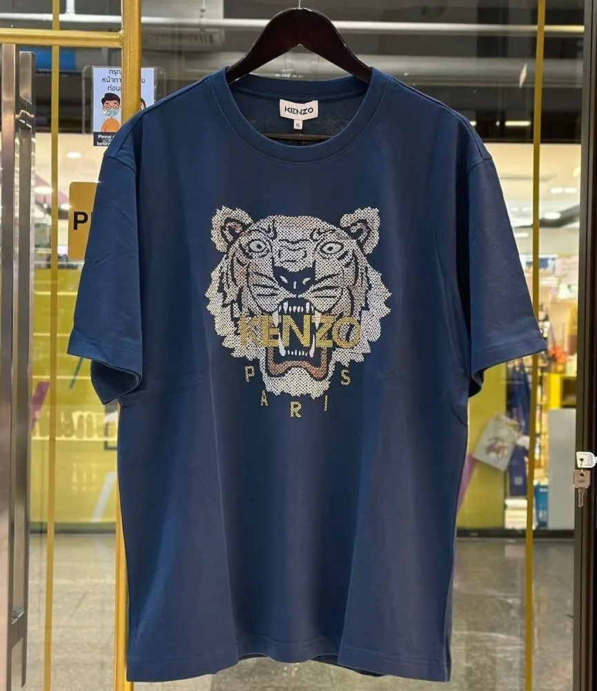 Áo thun màu xanh đen Kenzo mã 2b cổ tròn nam nữ phong cách năng động đẳng cấp Áo thun màu xanh đen Kenzo mã 2b cổ tròn nam nữ phong cách năng động đẳng cấp