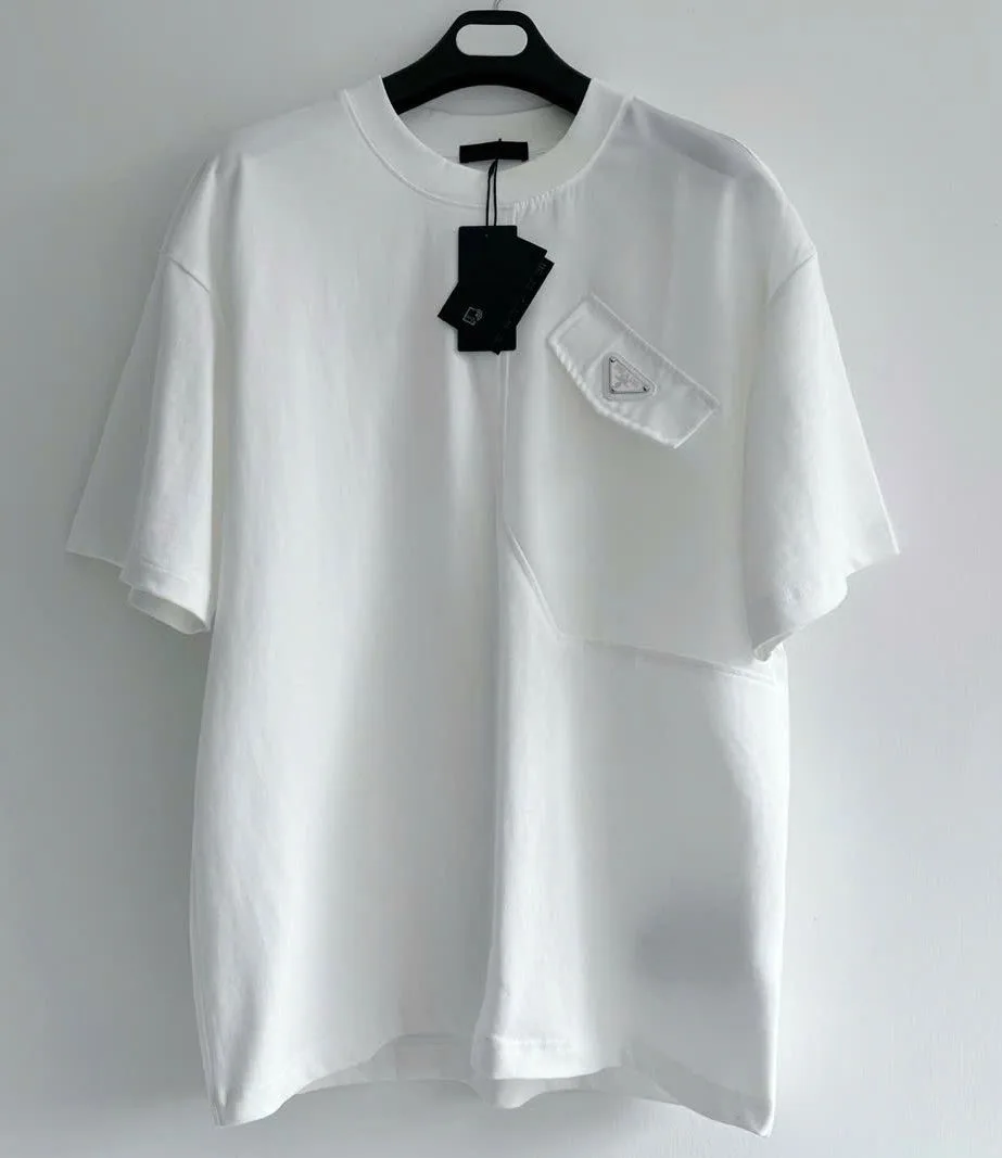 Áo thun trắng cổ tròn Prada mã 3 phông Like Authentic nam nữ nhã nhặn Áo thun trắng cổ tròn Prada mã 3 phông Like Authentic nam nữ nhã nhặn