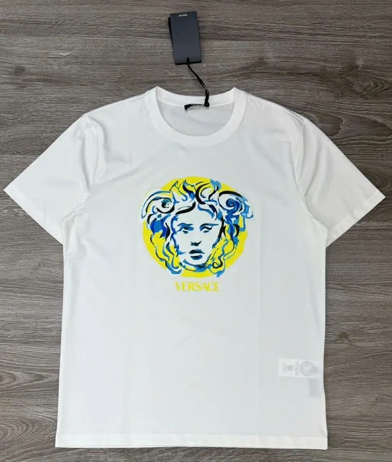 Áo thun trắng cao cấp Versace cổ tròn nam nữ mã 3 sang trọng tinh tế Áo thun trắng cao cấp Versace cổ tròn nam nữ mã 3 sang trọng tinh tế