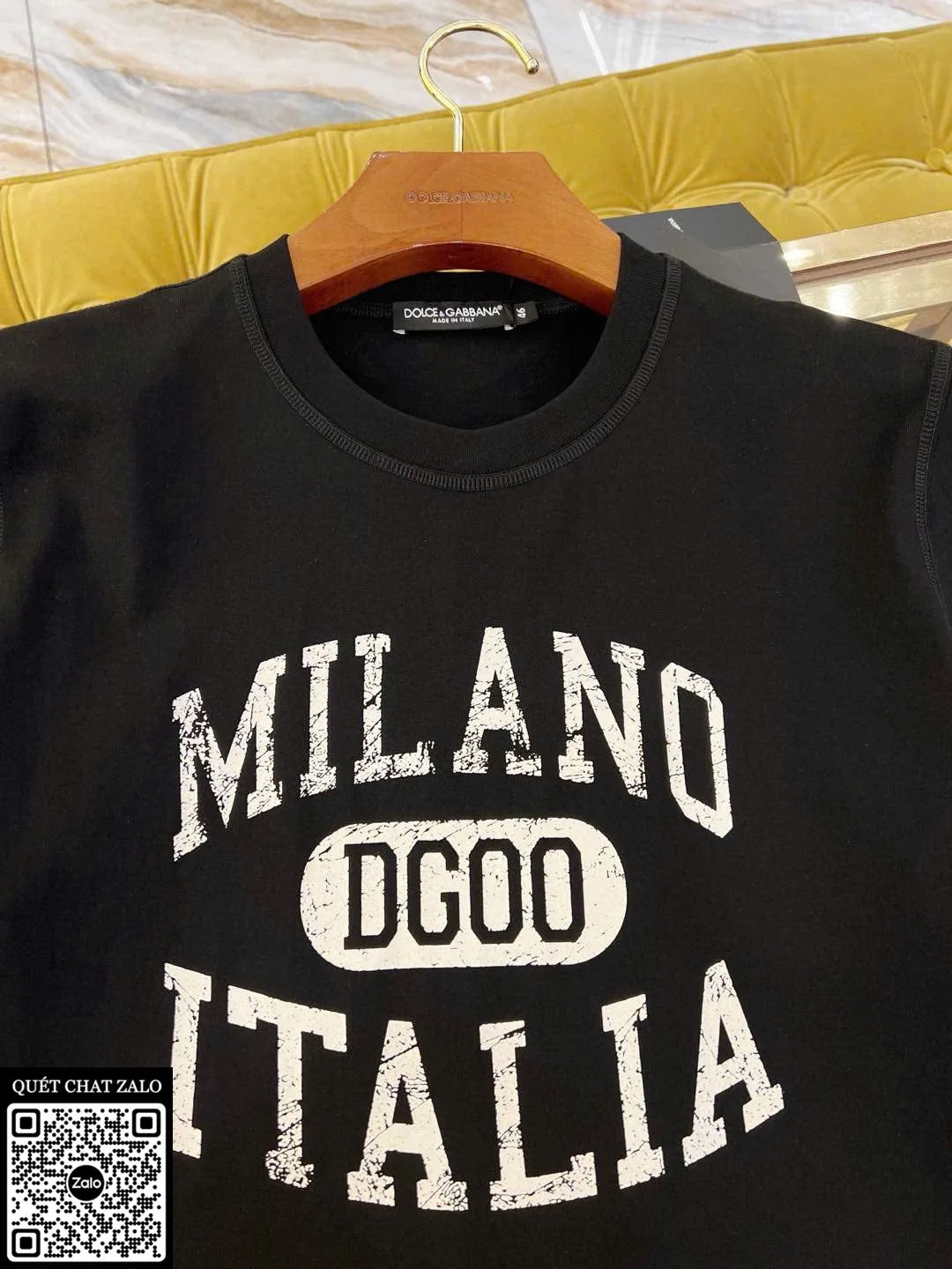 Áo phông nam màu đen Dolce Gabbana mã 24 DG tinh xảo bản giới hạn Áo phông nam màu đen Dolce Gabbana mã 24 DG tinh xảo bản giới hạn